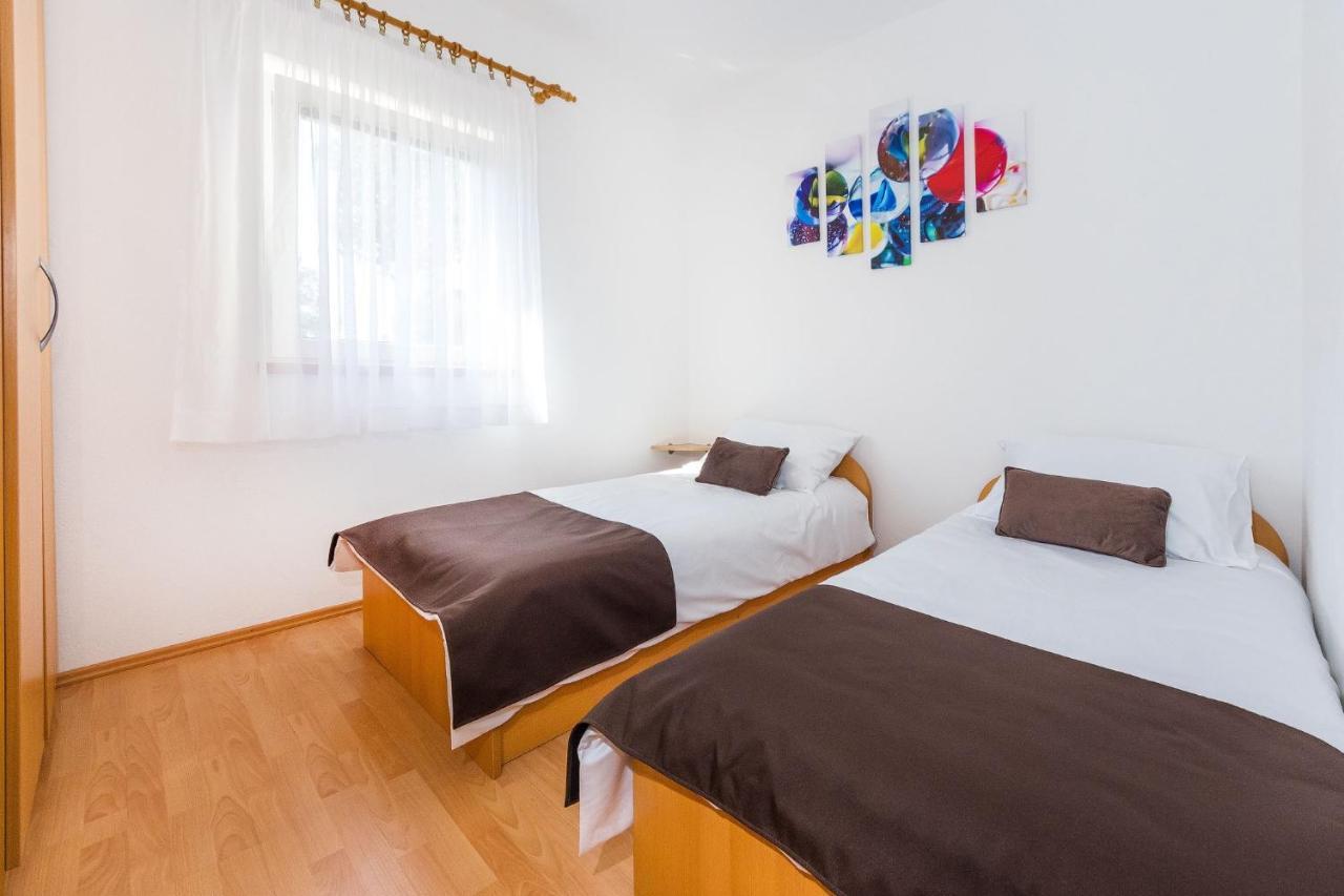 Apartments By The Sea Vrsi - Mulo, Zadar - 5951 Exterior foto
